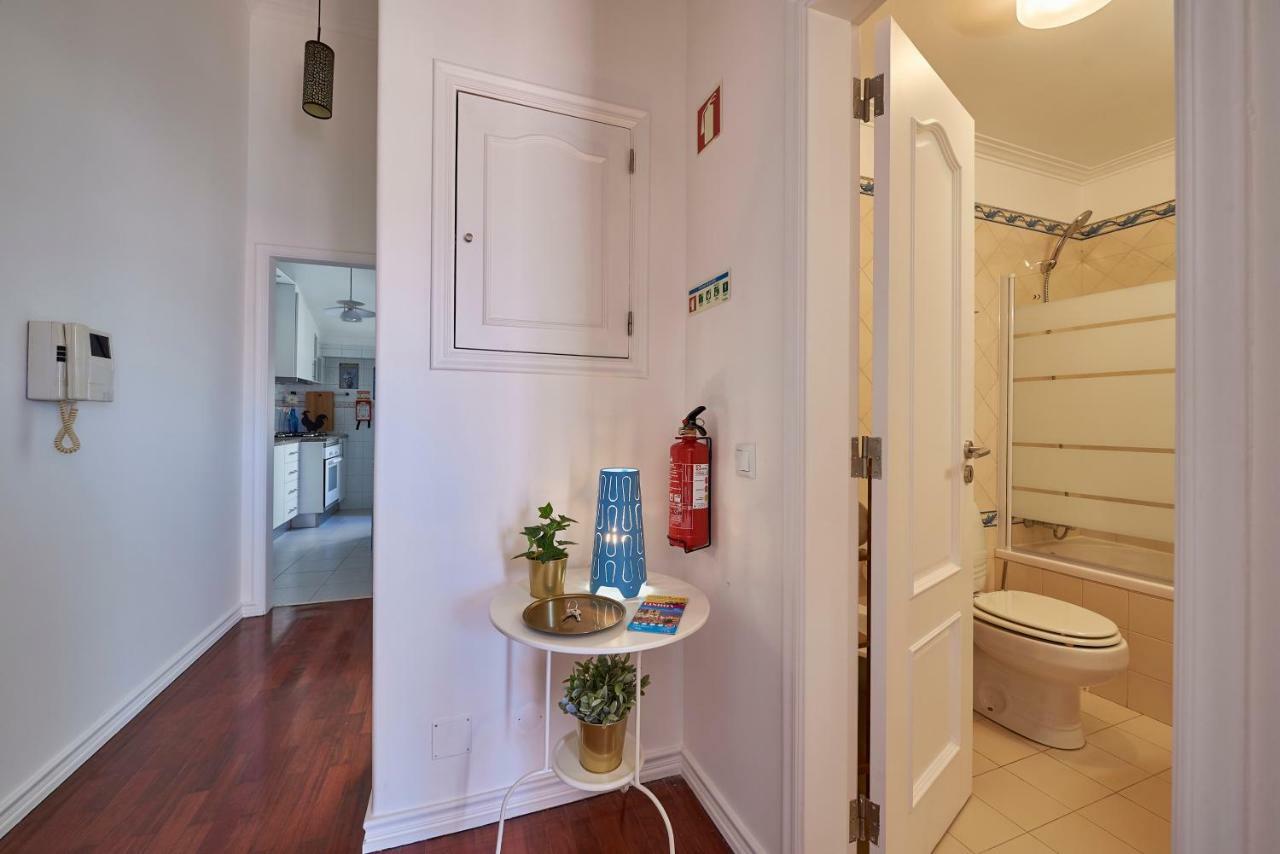 Cozy Apartment In Historic Center With Terrace ลิสบอน ภายนอก รูปภาพ