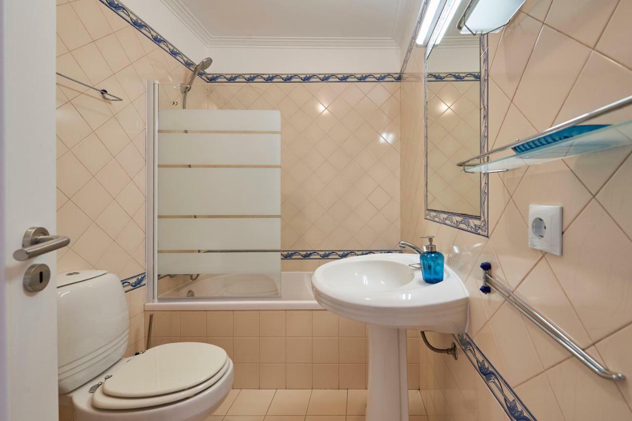 Cozy Apartment In Historic Center With Terrace ลิสบอน ภายนอก รูปภาพ